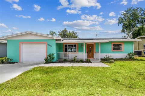 Casa en venta en Largo, Florida, 3 dormitorios, 125.42 m2 № 1691016 - foto 1