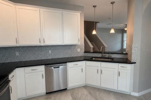 Снять в аренду таунхаус в Тампа, Флорида 11 комнат, 137.5м2, № 2151188 - фото 13