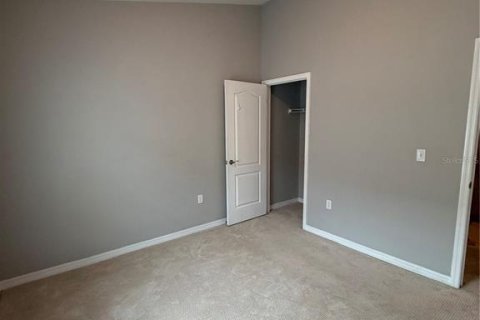Снять в аренду таунхаус в Тампа, Флорида 11 комнат, 137.5м2, № 2151188 - фото 30