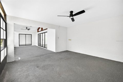 Villa ou maison à vendre à New Port Richey, Floride: 3 chambres, 161.19 m2 № 1884108 - photo 30