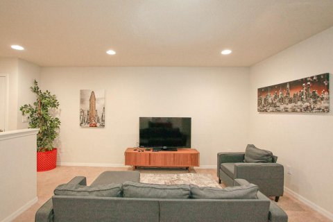 Townhouse in Kissimmee, Florida 4 bedrooms, 195.28 sq.m. № 1219972 - photo 11
