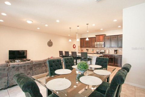 Townhouse in Kissimmee, Florida 4 bedrooms, 195.28 sq.m. № 1219972 - photo 5