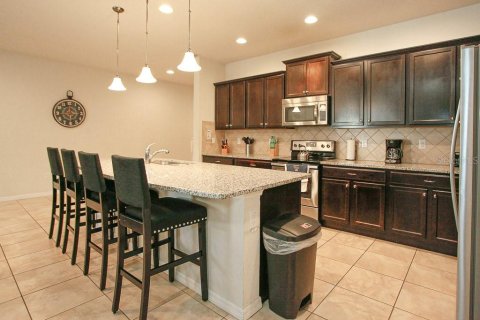 Townhouse in Kissimmee, Florida 4 bedrooms, 195.28 sq.m. № 1219972 - photo 2