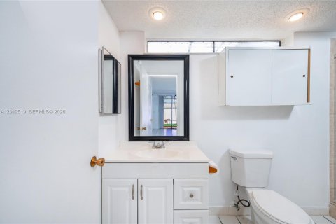 Villa ou maison à louer à Miami, Floride: 3 chambres, 135.45 m2 № 2085571 - photo 16