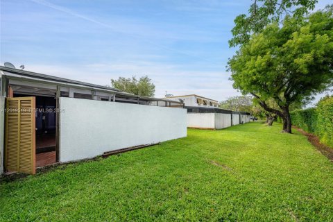 Villa ou maison à louer à Miami, Floride: 3 chambres, 135.45 m2 № 2085571 - photo 22