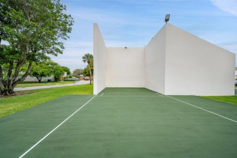 Villa ou maison à louer à Miami, Floride: 3 chambres, 135.45 m2 № 2085571 - photo 28