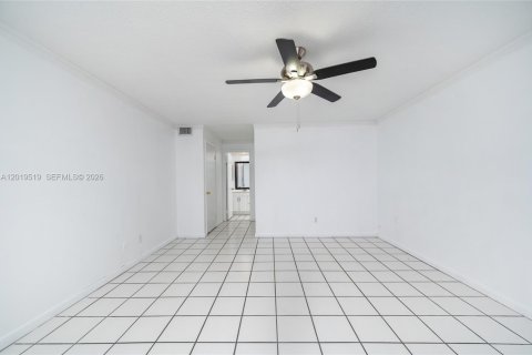 Villa ou maison à louer à Miami, Floride: 3 chambres, 135.45 m2 № 2085571 - photo 18
