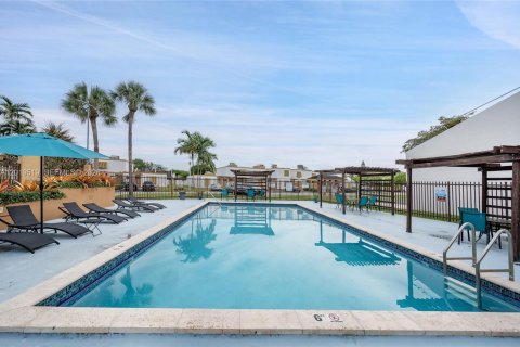 Villa ou maison à louer à Miami, Floride: 3 chambres, 135.45 m2 № 2085571 - photo 26