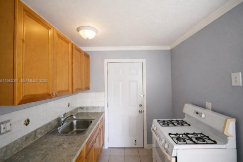Apartment in Miami, Florida 1 bedroom № 2045213