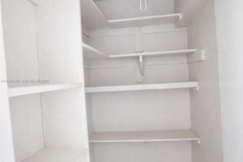 Appartement à louer à Miami, Floride: 1 chambre № 2045213 - photo 7