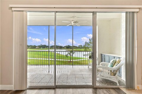 Copropriété à vendre à Lake Mary, Floride: 2 chambres, 108.05 m2 № 2411559 - photo 8