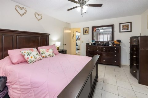 House in Palm Coast, Florida 4 bedrooms, 193.33 sq.m. № 2258440 - photo 27