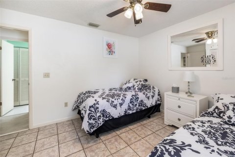 House in Palm Coast, Florida 4 bedrooms, 193.33 sq.m. № 2258440 - photo 18