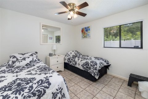 House in Palm Coast, Florida 4 bedrooms, 193.33 sq.m. № 2258440 - photo 17