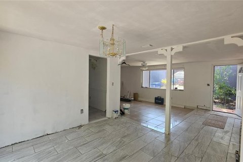 Купить виллу или дом в Холидэй, Флорида 5 комнат, 123.93м2, № 2112669 - фото 6