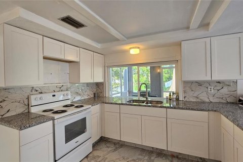 Купить виллу или дом в Холидэй, Флорида 5 комнат, 123.93м2, № 2112669 - фото 8