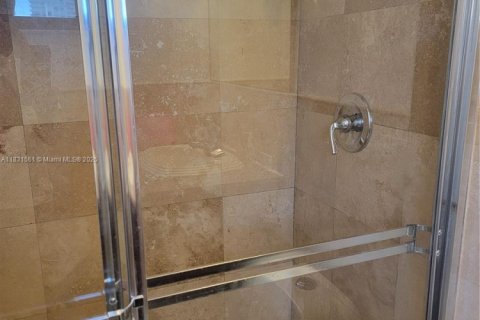 Condo in Sunny Isles Beach, Florida, 2 bedrooms  № 1821764 - photo 7