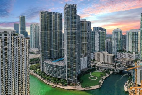 Condominio en alquiler en Miami, Florida, 2 dormitorios, 153.66 m2 № 2253080 - foto 15