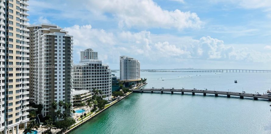 Condominio en Miami, Florida, 2 dormitorios № 2253080