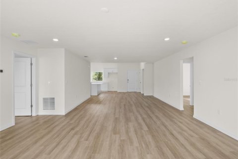 Casa en alquiler en North Port, Florida, 4 dormitorios, 173.08 m2 № 1878172 - foto 6
