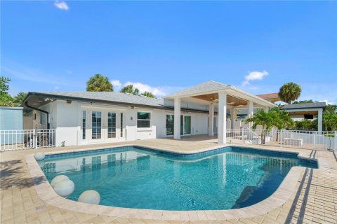 House in Tampa, Florida 3 bedrooms, 187.38 sq.m. № 2216005 - photo 23