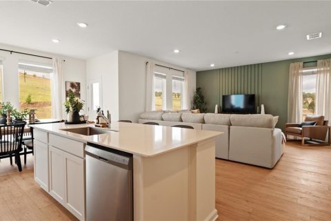 Villa ou maison à vendre à Clermont, Floride: 4 chambres, 193.33 m2 № 2225040 - photo 4