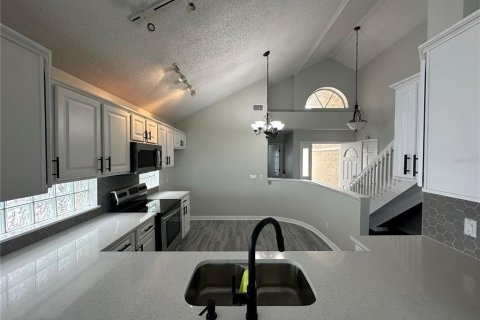 Casa en venta en Apopka, Florida, 3 dormitorios, 153.94 m2 № 1908143 - foto 5