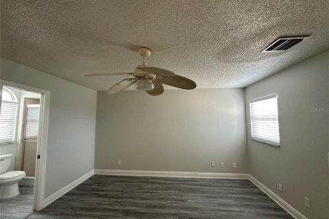 Casa en venta en Apopka, Florida, 3 dormitorios, 153.94 m2 № 1908143 - foto 16