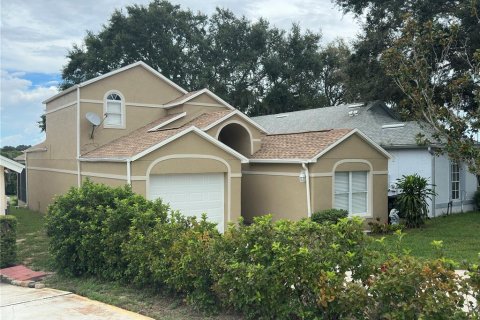 Casa en venta en Apopka, Florida, 3 dormitorios, 153.94 m2 № 1908143 - foto 2