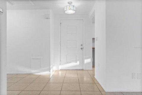 Villa ou maison à vendre à Holiday, Floride: 2 chambres, 105.91 m2 № 1907042 - photo 8