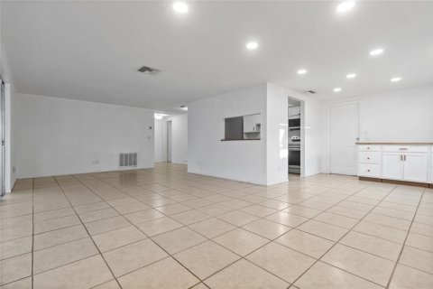 Villa ou maison à vendre à Holiday, Floride: 2 chambres, 105.91 m2 № 1907042 - photo 16