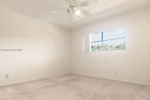 Condo in Tamarac, Florida, 2 bedrooms  № 1697387 - photo 14