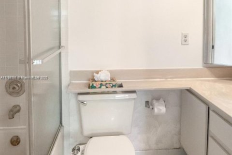 Condo in Tamarac, Florida, 2 bedrooms  № 1697387 - photo 24