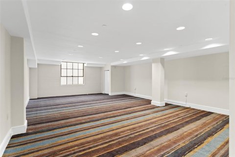 Commercial property in Tampa, Florida 1948.07 sq.m. № 2209934 - photo 4