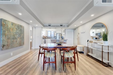 Снять в аренду кондоминиум в Юпитер, Флорида 2 спальни, 117.99м2, № 1930606 - фото 19