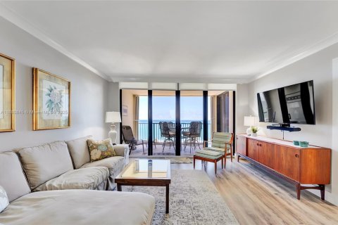 Снять в аренду кондоминиум в Юпитер, Флорида 2 спальни, 117.99м2, № 1930606 - фото 3