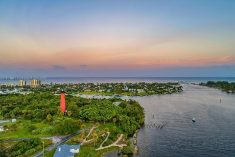 Снять в аренду кондоминиум в Юпитер, Флорида 2 спальни, 117.99м2, № 1930606 - фото 26