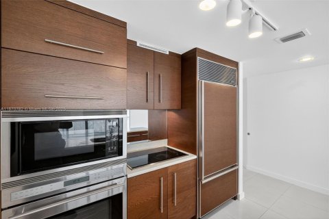 Copropriété à vendre à Miami, Floride: 2 chambres, 117.89 m2 № 1925220 - photo 10