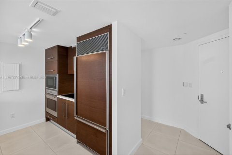 Copropriété à vendre à Miami, Floride: 2 chambres, 117.89 m2 № 1925220 - photo 12