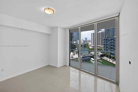 Copropriété à vendre à Miami, Floride: 2 chambres, 117.89 m2 № 1925220 - photo 19