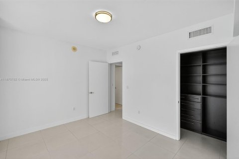 Copropriété à vendre à Miami, Floride: 2 chambres, 117.89 m2 № 1925220 - photo 26