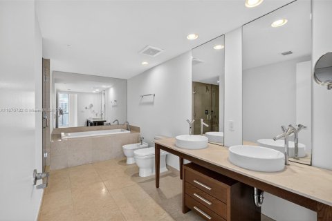 Copropriété à vendre à Miami, Floride: 2 chambres, 117.89 m2 № 1925220 - photo 21