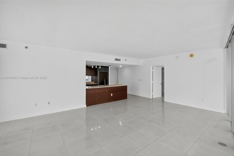 Copropriété à vendre à Miami, Floride: 2 chambres, 117.89 m2 № 1925220 - photo 14