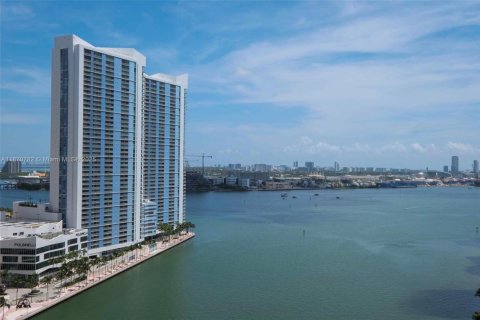 Copropriété à vendre à Miami, Floride: 2 chambres, 117.89 m2 № 1925220 - photo 5