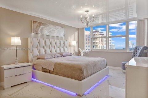 Copropriété à vendre à Hallandale Beach, Floride: 2 chambres, 121.89 m2 № 1862904 - photo 6