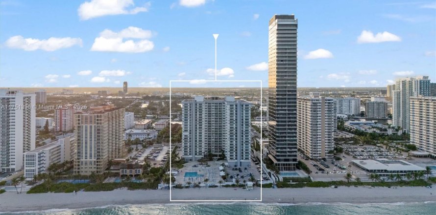 Condo à Hallandale Beach, Floride, 2 chambres  № 1862904
