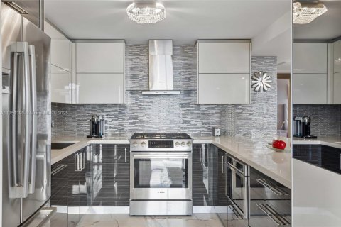 Copropriété à vendre à Hallandale Beach, Floride: 2 chambres, 121.89 m2 № 1862904 - photo 7