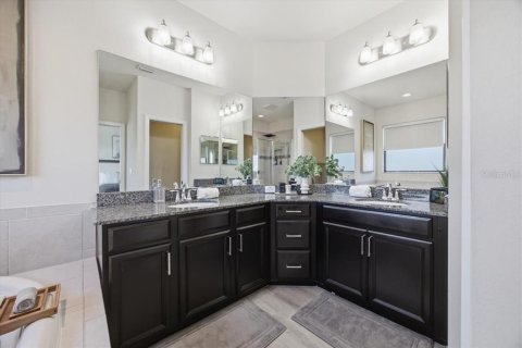 Touwnhouse à vendre à Wesley Chapel, Floride: 3 chambres, 162.39 m2 № 2429109 - photo 23