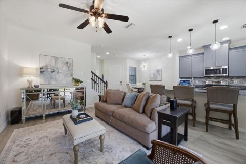 Touwnhouse à vendre à Wesley Chapel, Floride: 3 chambres, 162.39 m2 № 2429109 - photo 5