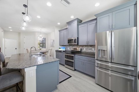 Touwnhouse à vendre à Wesley Chapel, Floride: 3 chambres, 162.39 m2 № 2429109 - photo 11